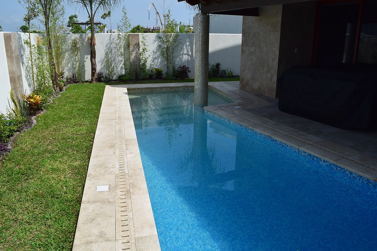 In pietra - Pool coping